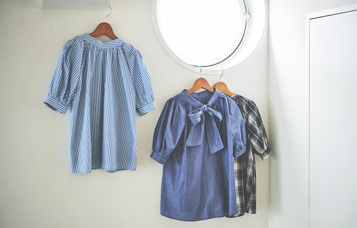 バックリボンブラウス